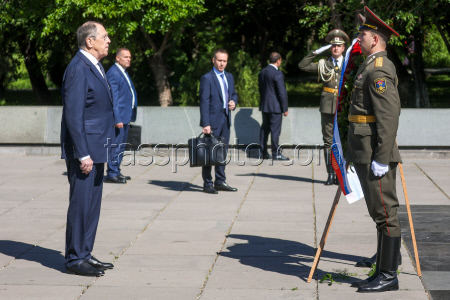 Russian Foreign Minister Lavrov on working visit to Yerevan