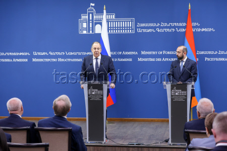 Russian Foreign Minister Lavrov on working visit to Yerevan