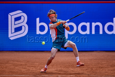 Теннисный турнир ATP 500 в Гамбурге, 2-й круг: Андрей Рублев (Россия) - Юстин Энгель (Германия) - 6:3, 7:5