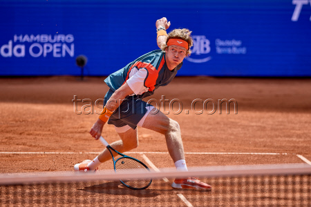 Теннисный турнир ATP 500 в Гамбурге, 2-й круг: Андрей Рублев (Россия) - Юстин Энгель (Германия) - 6:3, 7:5