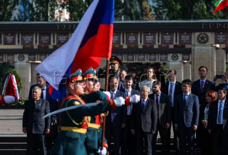 Chinese delegation in Victory Park in Kazan, Russia
