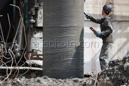 Bridge over Lugan River under construction in Lugansk