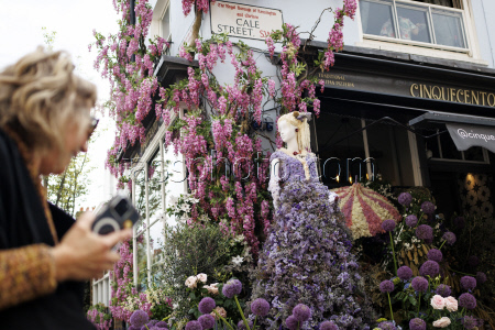 Цветочный фестиваль Chelsea in Bloom на западе Лондона