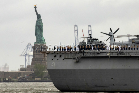 Неделя флота США стартовала в Нью-Йорке