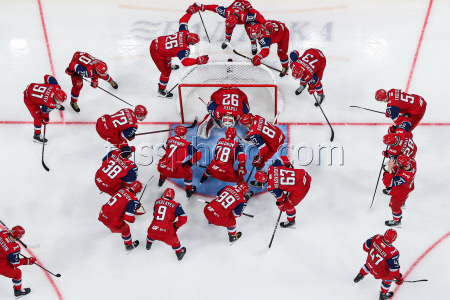 Kontinental Hockey League: Lokomotiv Yaroslavl vs Traktor Chelyabinsk