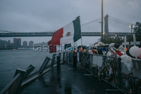 New York City Mayor holds vigil for vicitms of Mexican naval ship accident
