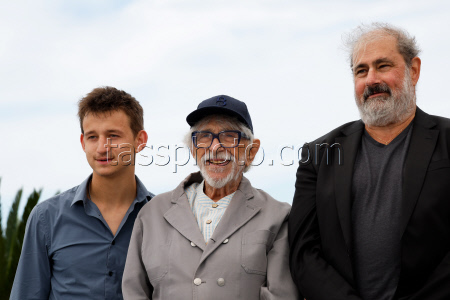L'homme qui a vu L'ours Qui a vu L'homme - Photocall - 78th Cannes Film Festival