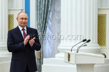 Russian President Putin presents state awards