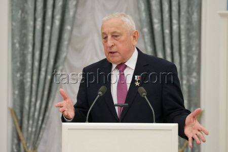 Russian President Putin presents state awards