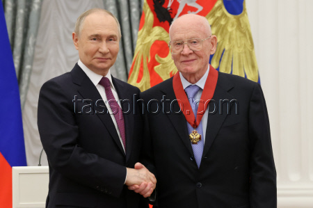 Russian President Putin presents state awards
