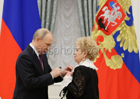 Russian President Putin presents state awards