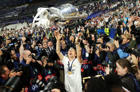 Luka Modric announces that he will leave Real Madrid