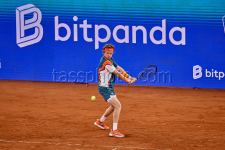 Теннисный турнир ATP 500 в Гамбурге, четвертьфинал: Андрей Рублев (Россия) - Лучано Дардери (Италия) - 6:1, 3:6, 6:3