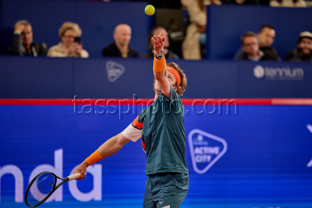 Теннисный турнир ATP 500 в Гамбурге, четвертьфинал: Андрей Рублев (Россия) - Лучано Дардери (Италия) - 6:1, 3:6, 6:3