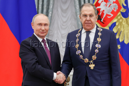 Russian President Putin presents state awards