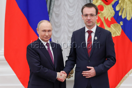 Russian President Putin presents state awards