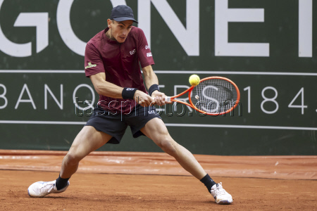 Теннисный турнир Geneva Open, 1/4 финала: Маттео Арнальди (Италия) - Новак Джокович (Сербия) - 4:6, 4:6