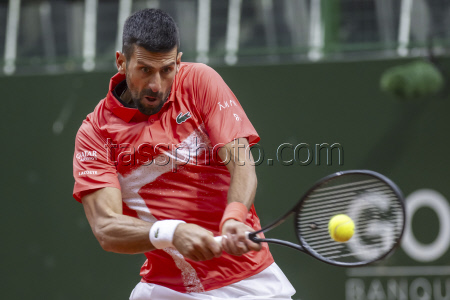 Теннисный турнир Geneva Open, 1/4 финала: Маттео Арнальди (Италия) - Новак Джокович (Сербия) - 4:6, 4:6