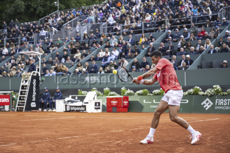Теннисный турнир Geneva Open, 1/4 финала: Маттео Арнальди (Италия) - Новак Джокович (Сербия) - 4:6, 4:6