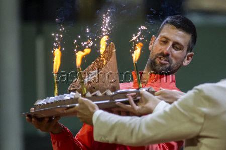 Теннисный турнир Geneva Open, 1/4 финала: Маттео Арнальди (Италия) - Новак Джокович (Сербия) - 4:6, 4:6