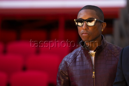 Louis Vuitton Cruise 2026 Front Row - Avignon