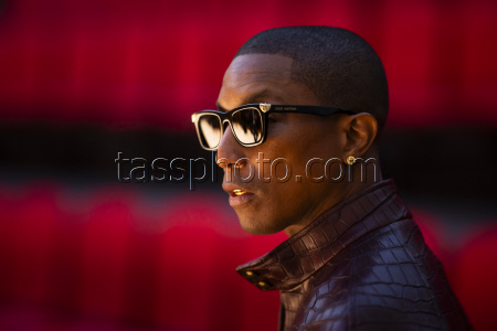 Louis Vuitton Cruise 2026 Front Row - Avignon