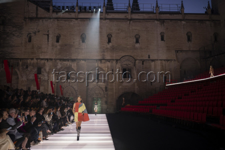 Louis Vuitton Cruise 2026 Runway - Avignon
