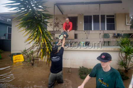 Port Macquarie locals deliver aid amid east coast flooding in Australia