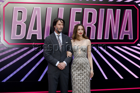 Keanu Reeves, Ana De Armas