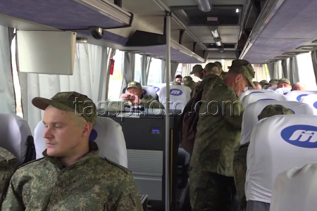 Russia and Ukraine exchange prisoners of war