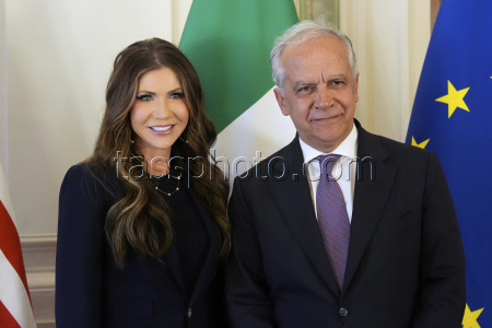 Italy US Noem
