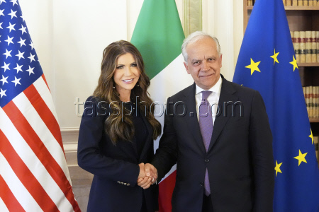 Italy US Noem