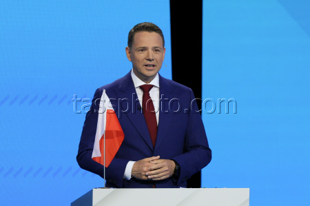 Теледебаты кандидатов на пост президента Польши Рафала Тшасковского и Кароля Навроцкого в Варшаве