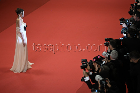 78eme Festival International Du Film De Cannes. MontÃƒÂ©E Des Marches Du Film Honey Don&#039;T. ARNAL