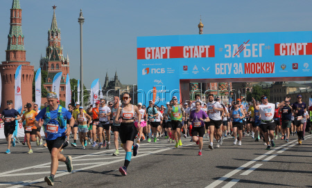 Всероссийский полумарафон "ЗаБег.РФ" в Москве