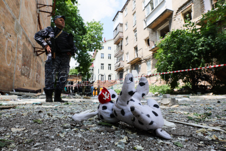 Donetsk apartment building hit by gas explosion