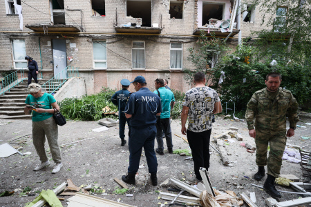 Donetsk apartment building hit by gas explosion