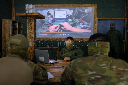 Military school for UAV operators in Lugansk People's Republic