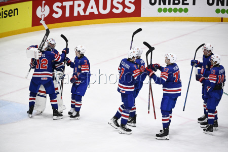 2025 IIHF Ice Hockey World Championship semifinals - Sweden vs USA
