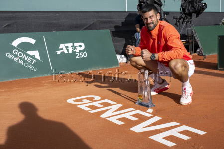 Теннисный турнир Geneva Open, финал: Хуберт Хуркач (Польша) - Новак Джокович (Сербия) - 7:5, 6:7 (2:7), 6:7 (2:7)
