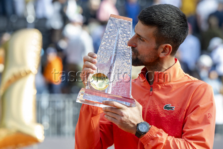 Теннисный турнир Geneva Open, финал: Хуберт Хуркач (Польша) - Новак Джокович (Сербия) - 7:5, 6:7 (2:7), 6:7 (2:7)