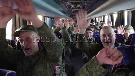 Russia and Ukraine exchange prisoners of war