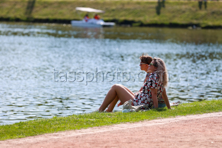 Warm weather in Moscow