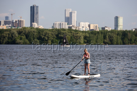 Moscow experiences very warm temperatures