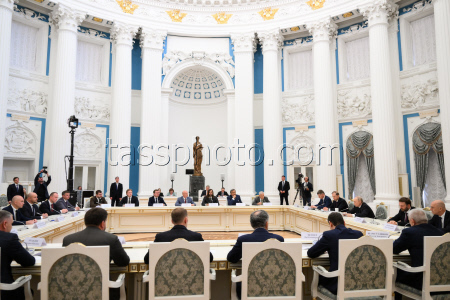 Встреча президента РФ Путина с представителями деловых кругов