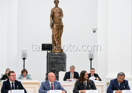 Встреча президента РФ Путина с представителями деловых кругов