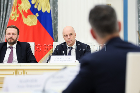 Встреча президента РФ Путина с представителями деловых кругов