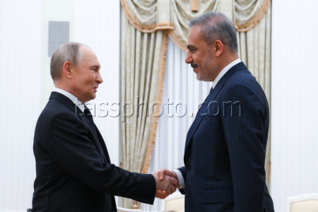 Russian President Putin and Turkish Foreign Minister Fidan meet in Moscow