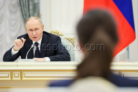 President Putin meets with Russian business leaders