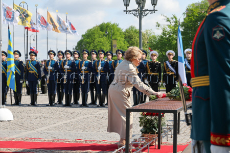 Flowers laid at Peter the Great monument in St Petersburg